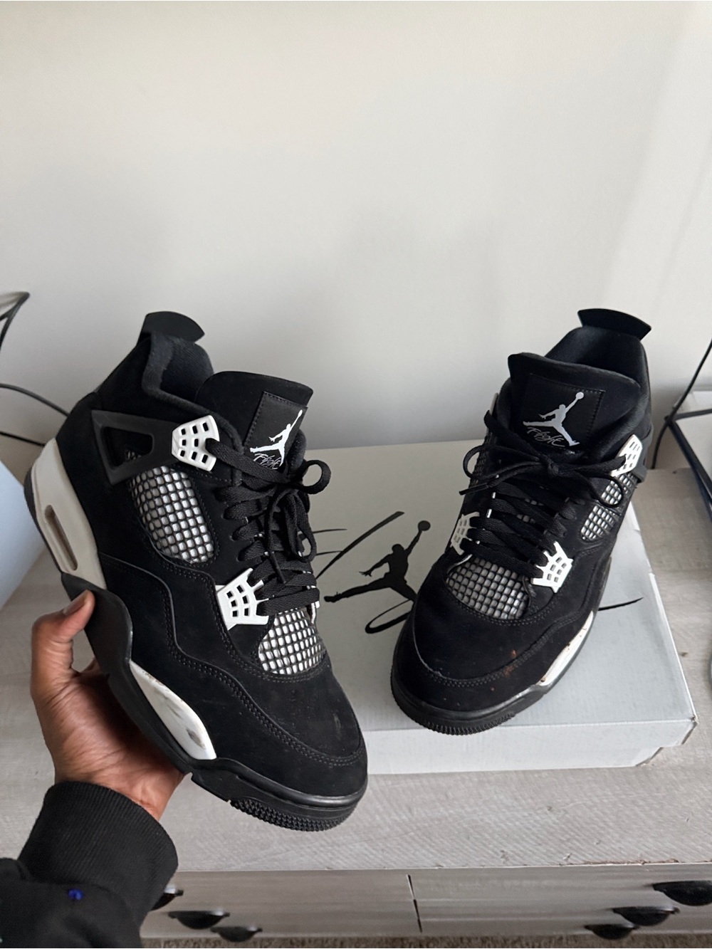 Jordan Flight Shoe Box — White and Black